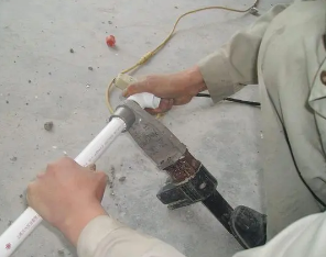 班玛漏水维修电话